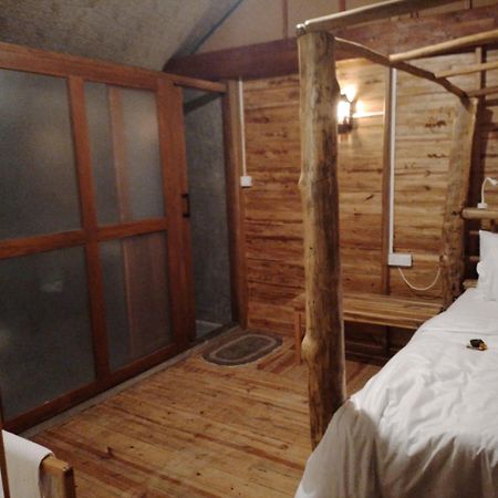 אלה Lamiaceae Wood Cabin מראה חיצוני תמונה