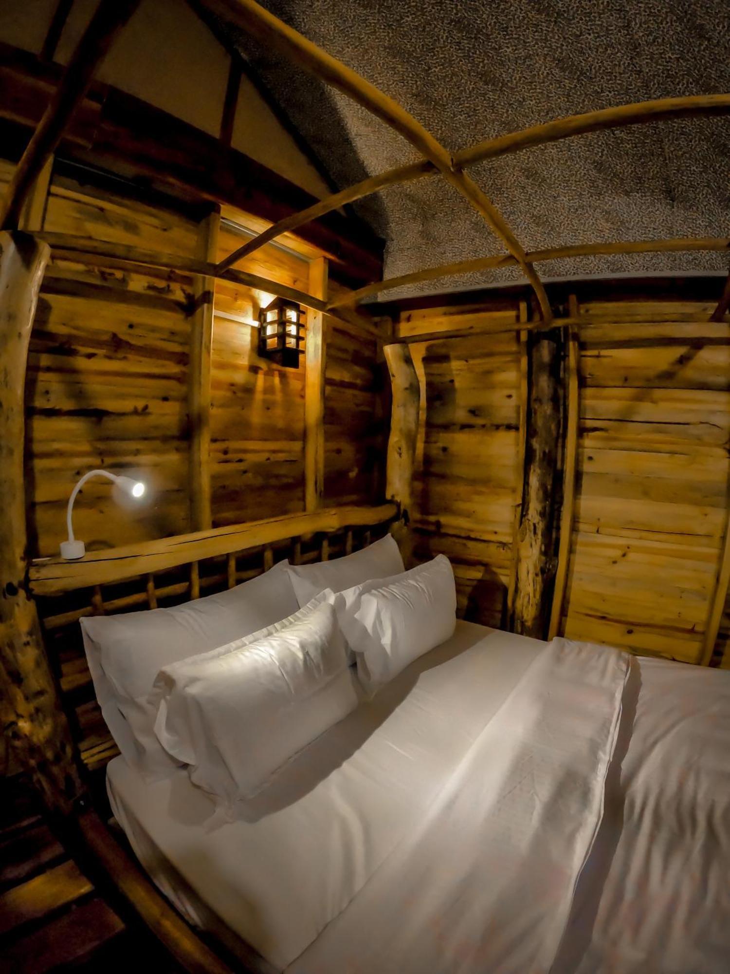 אלה Lamiaceae Wood Cabin מראה חיצוני תמונה